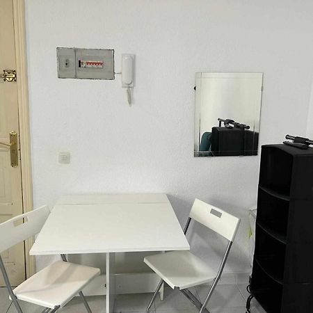 Estudio En Plaza Callao Madrid Exterior foto